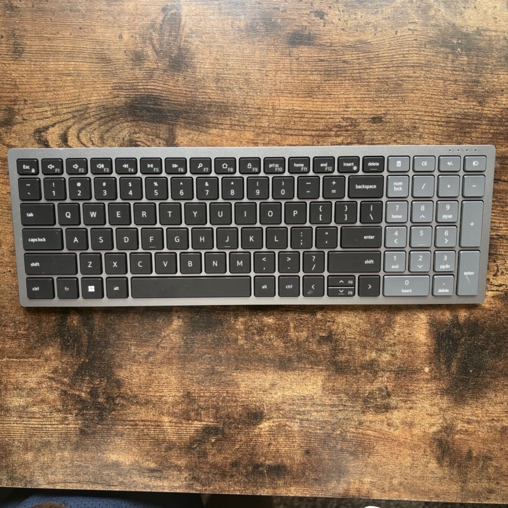 Dell Multi-Device Wireless Keyboard KB700 Titan Gray Bluetooth 5.0 2.4GHz RF